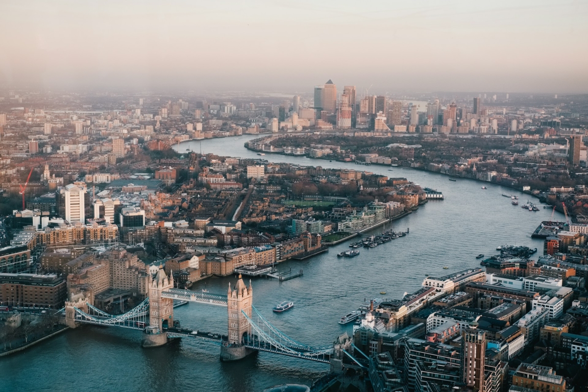 benjamin-davies-Oja2ty_9ZLM-unsplash Majesty of London