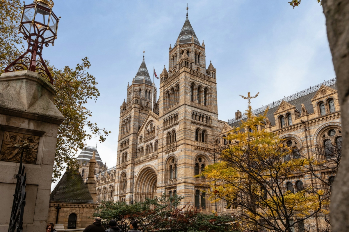 grant-ritchie-4LxR9nLy9Ps-unsplash Majesty of London