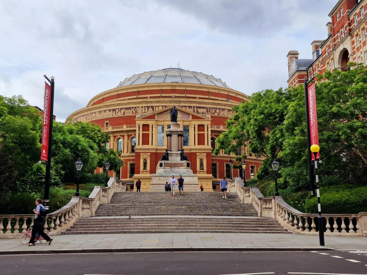 krisztina-anna-berecz-beE2-_ukY_U-unsplash Majesty of London